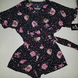 Girls black floral jumper